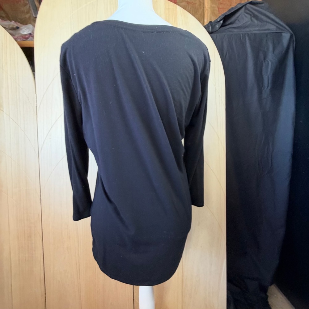 Bobbie Brooks Top Women L Black Long Sleeve Crew Neck Curved Hem Stretch Casual